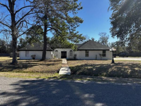 Spacious 5 bedroom home in Bridge City